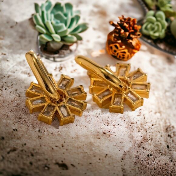 NEW 18K yellow gold plated CZ snowflake hoop drop earrings jewelry B15A - Picture 8 of 8